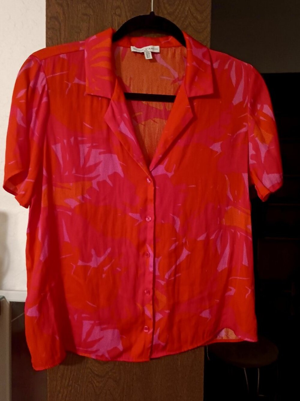 Maison d'Amélie pink & orange abstract floral short sleeve blouse, Size Sm